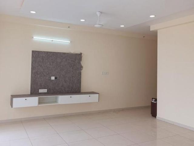 Rental | 3 BHK 1500 Sq.Ft. Apartment in Godrej Aqua