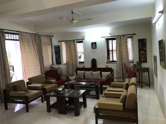 Rental | 3 BHK + 1500 Sq.Ft. Apartment in Gulmohar Park Aundh