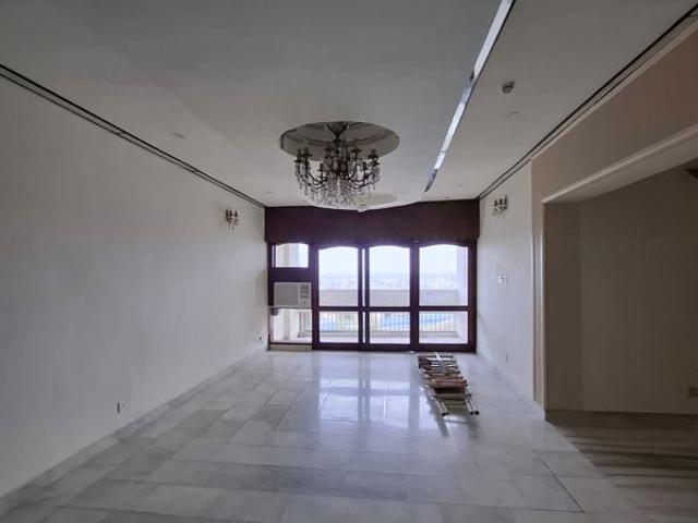 Rental | 3 BHK 1500 Sq.Ft. Apartment in East Of Kailash