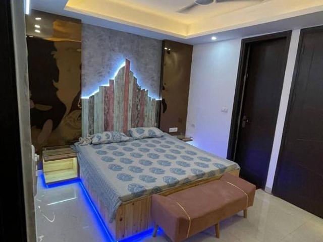 Rental | 3 BHK 1500 Sq.Ft. Apartment in Freedom Fighters Enclave