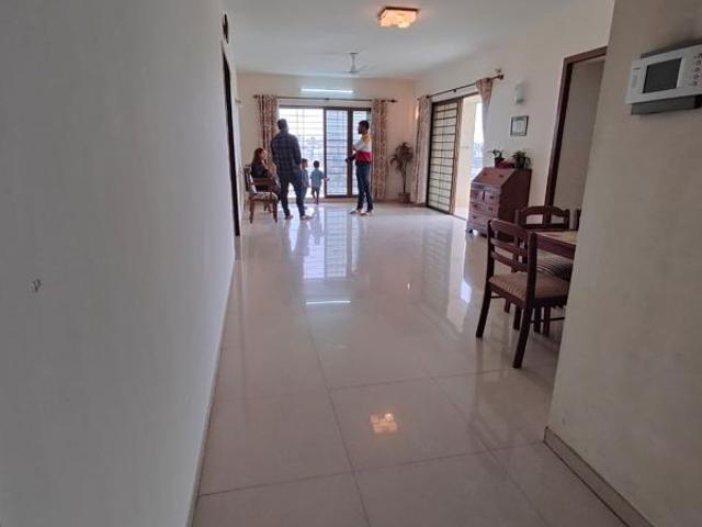 Rental | 3 BHK 1500 Sq.Ft. Apartment in Kool Homes Solitaire