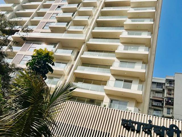 Rental | 3 BHK 1500 Sq.Ft. Apartment in Kadambari CHS Andheri