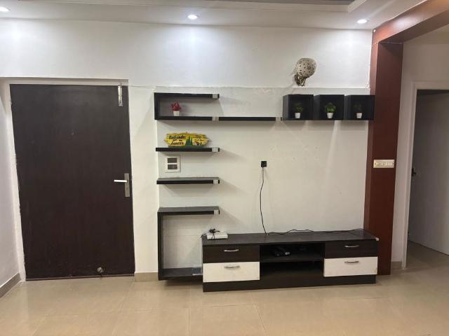 Rental | 3 BHK + 1500 Sq.Ft. Apartment in Orris Aster Court