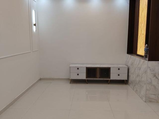 Rental | 3 BHK + 1500 Sq.Ft. Apartment in L&T Raintree Boulevard