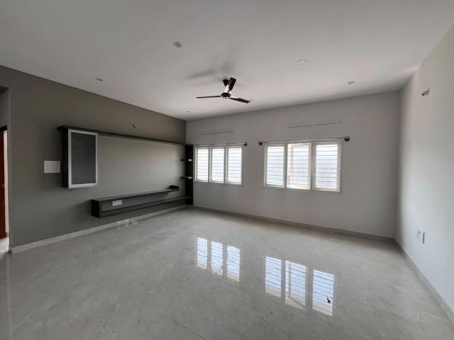 Rental | 3 BHK + 1500 Sq.Ft. Apartment in Maya Apartments Cooke Town