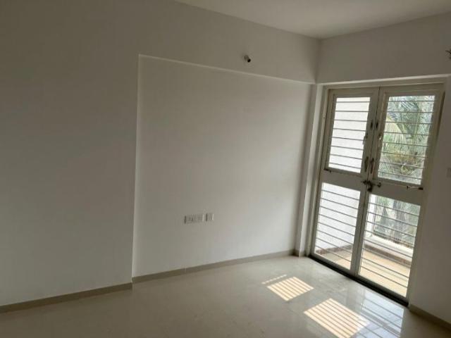 Rental | 3 BHK 1500 Sq.Ft. Apartment in Nigdi