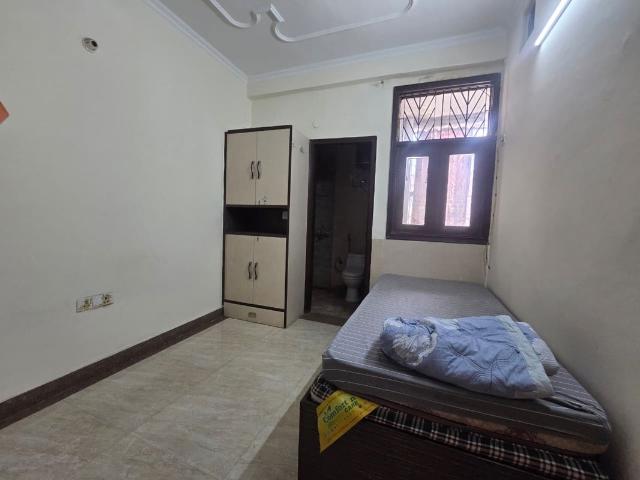 Rental | 3 BHK 1500 Sq.Ft. Apartment in Saket