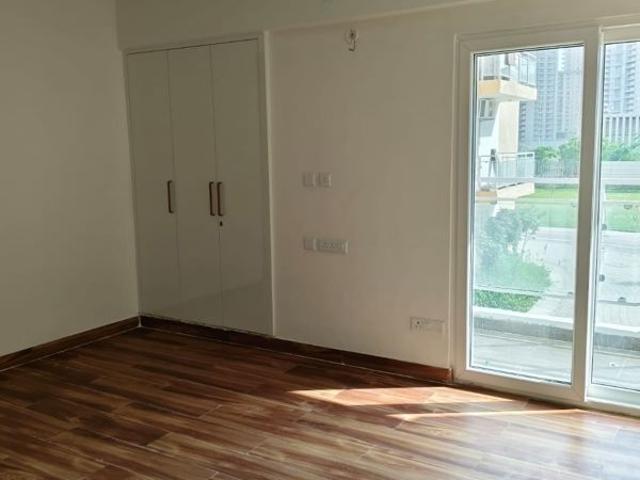 Rental | 3 BHK 1500 Sq.Ft. Apartment in Samridhi Luxuriya Avenue