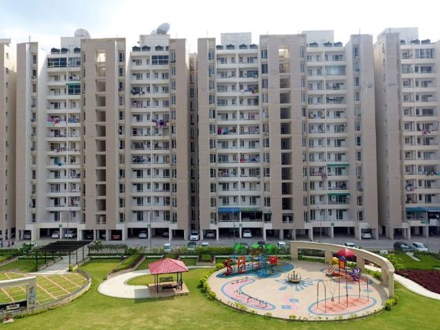 Rental | 3 BHK 1500 Sq.Ft. Apartment in SBP Housing Park