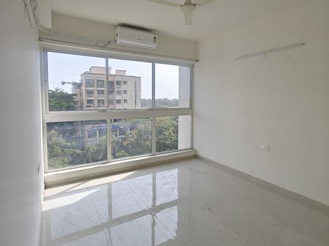 Rental | 3 BHK 1500 Sq.Ft. Apartment in Seawoods