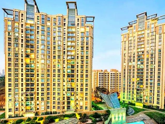 Rental | 3 BHK 1500 Sq.Ft. Apartment in Sheth Vasant Lawns