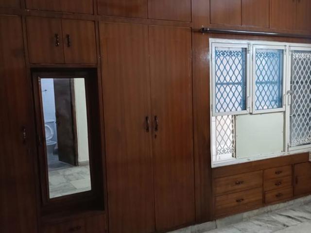 Rental | 3 BHK 1500 Sq.Ft. Apartment in Shipra Suncity