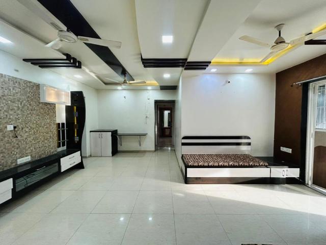 Rental | 3 BHK 1500 Sq.Ft. Apartment in Sun Empire