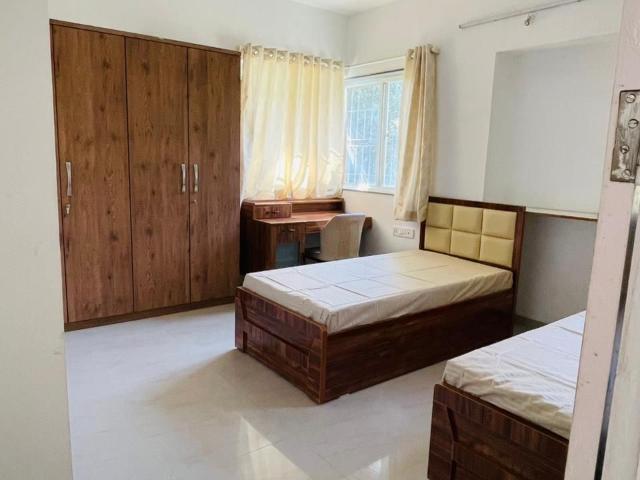 Rental | 3 BHK 1500 Sq.Ft. Apartment in Swami Residency