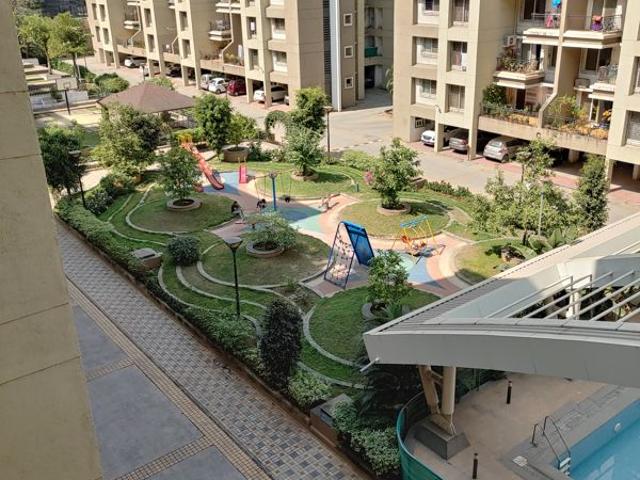 Rental | 3 BHK + 1500 Sq.Ft. Apartment in Park Express