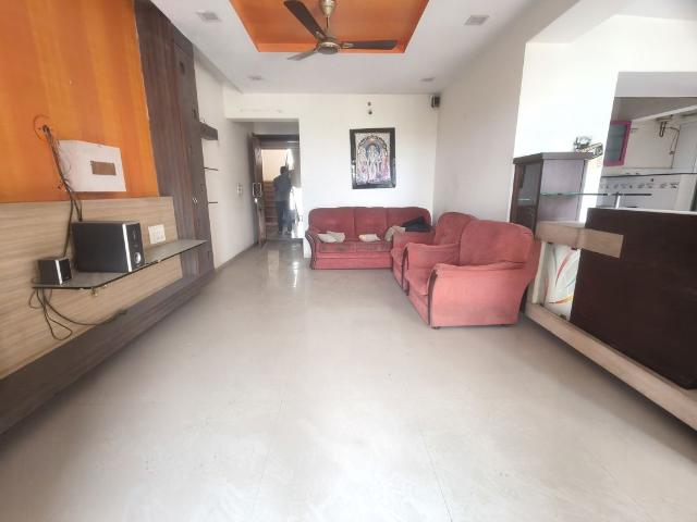 Rental | 3 BHK 1500 Sq.Ft. Apartment in Trimurti Wateridge