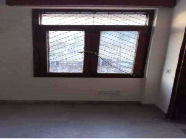 Rental | 3 BHK 150 Sq.Ft. Apartment in Godrej South Estate Okhla