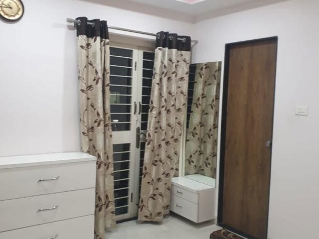 Rental | 3 BHK 1515 Sq.Ft. Apartment in Shashwati Reflections