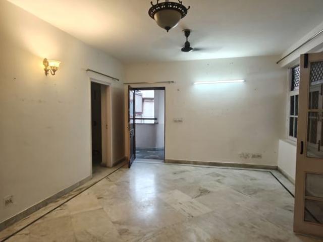 Rental | 3 BHK + 1533 Sq.Ft. Apartment in CGHS Society Apartment