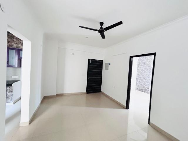 Rental | 3 BHK 1530 Sq.Ft. Apartment in Gaurs Cascades