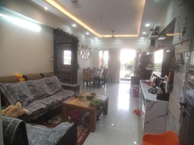 Rental | 3 BHK 1532 Sq.Ft. Apartment in DSR Waterscape