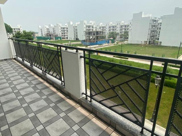 Rental | 3 BHK 1642 Sq.Ft. Apartment in Central Park Flower Valley