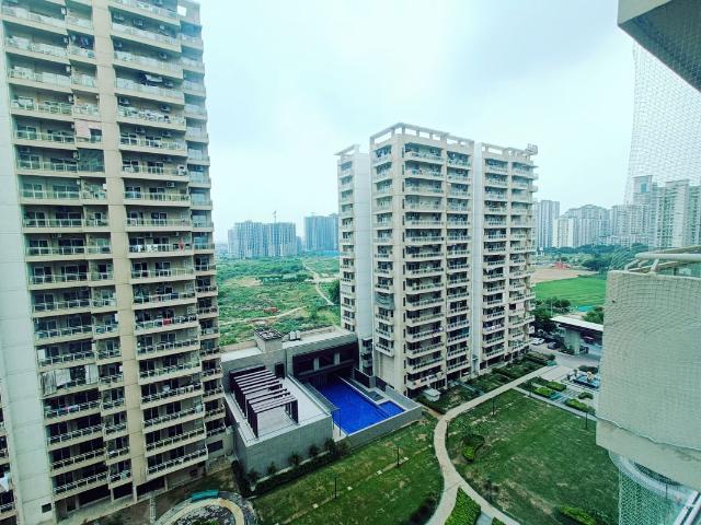 Rental | 3 BHK 1645 Sq.Ft. Apartment in Elite Golf Green