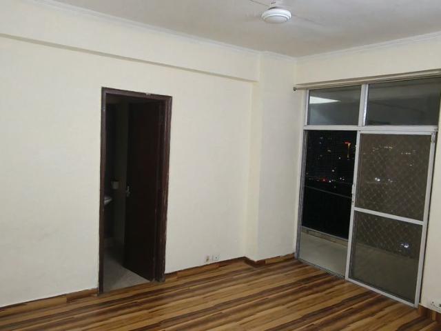 Rental | 3 BHK + 1645 Sq.Ft. Apartment in Skytech Matrott