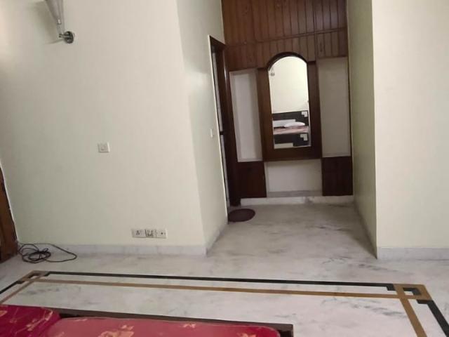 Rental | 3 BHK + 1646 Sq.Ft. Independent House in Sector 4