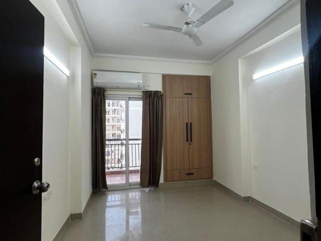 Rental | 3 BHK 1650 Sq.Ft. Apartment in Adani Oyster Greens