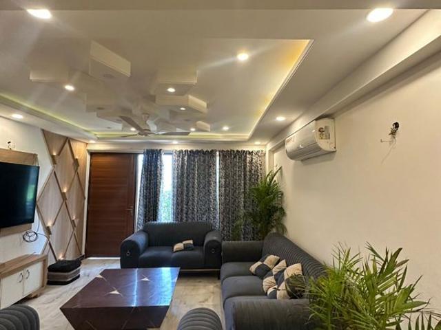 Rental | 3 BHK 1650 Sq.Ft. Apartment in Freedom Fighters Enclave