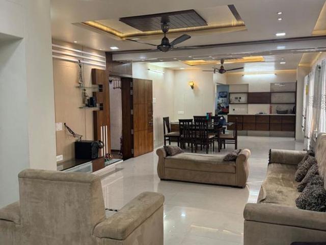 Rental | 3 BHK 1650 Sq.Ft. Apartment in Kishor Bhagwati Aashiyana