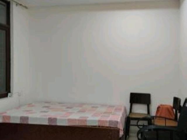 Rental | 3 BHK 1650 Sq.Ft. Apartment in Hazratganj