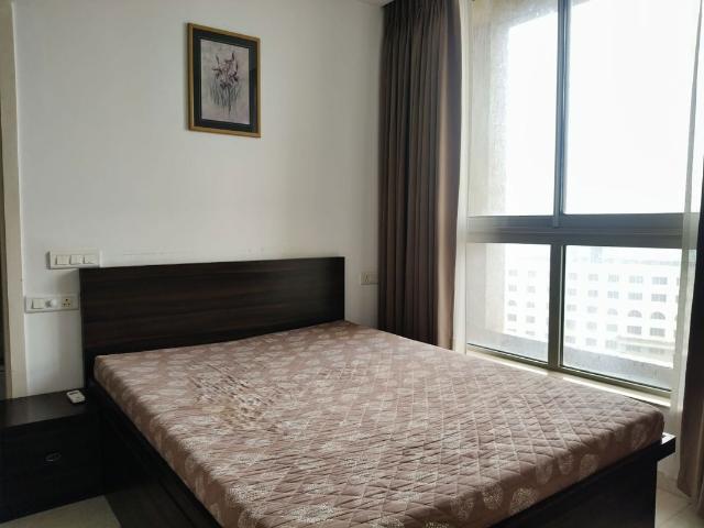 Rental | 3 BHK + 1650 Sq.Ft. Apartment in Hiranandani Estate