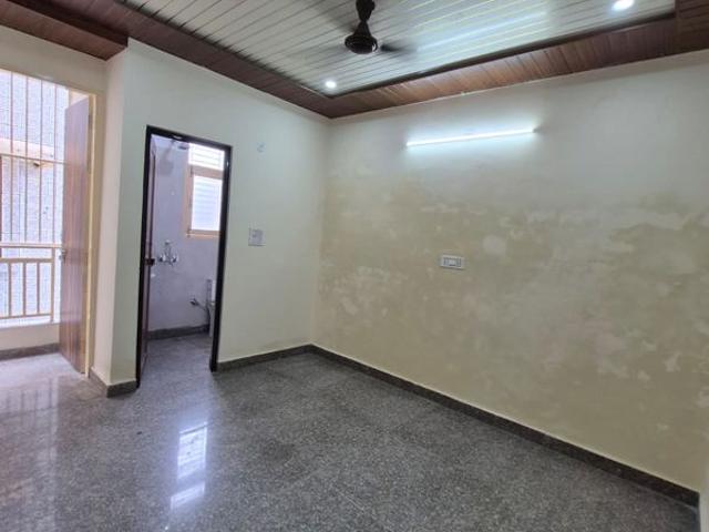 Rental | 3 BHK 1650 Sq.Ft. Apartment in Sector 5 Dwarka
