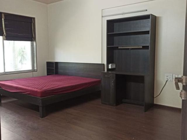 Rental | 3 BHK + 1650 Sq.Ft. Apartment in Pristine Royale