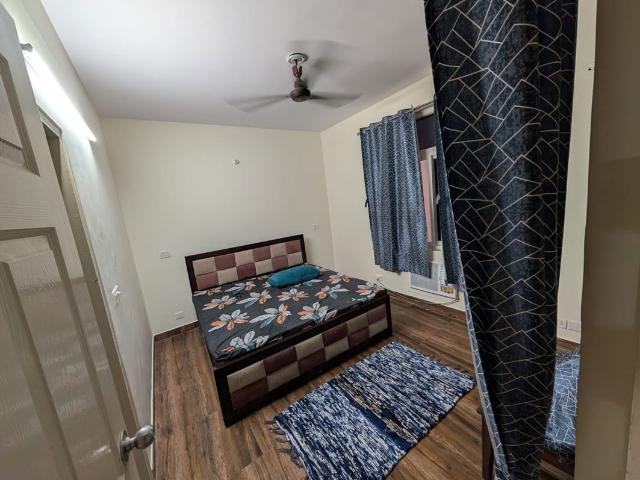 Rental | 3 BHK 1650 Sq.Ft. Apartment in Rohtas Plumeria