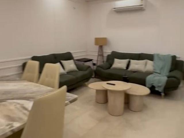 Rental | 3 BHK 1650 Sq.Ft. Apartment in Raj One Good Earth