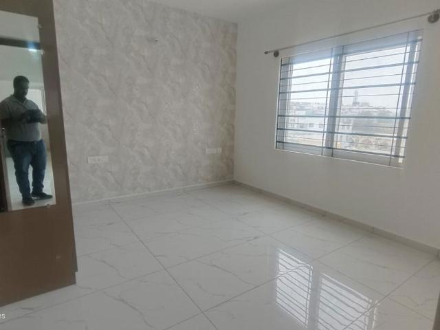 Rental | 3 BHK 1650 Sq.Ft. Apartment in Trendsquares Ambience