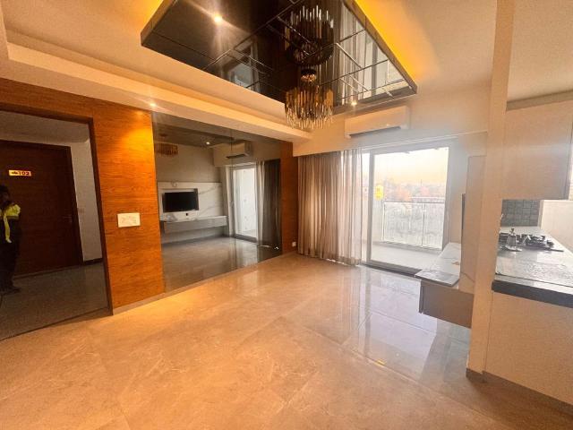 Rental | 3 BHK 1650 Sq.Ft. Apartment in Tulip Yellow