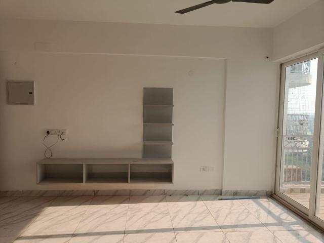 Rental | 3 BHK 1650 Sq.Ft. Apartment in Urbtech Hilston