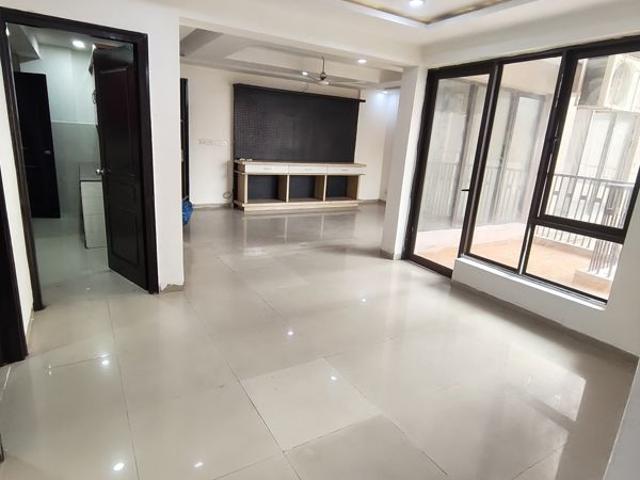 Rental | 3 BHK 1654 Sq.Ft. Apartment in Logix Blossom County