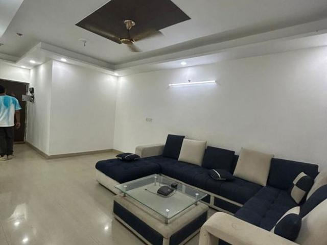 Rental | 3 BHK 1660 Sq.Ft. Apartment in Paras Tierea