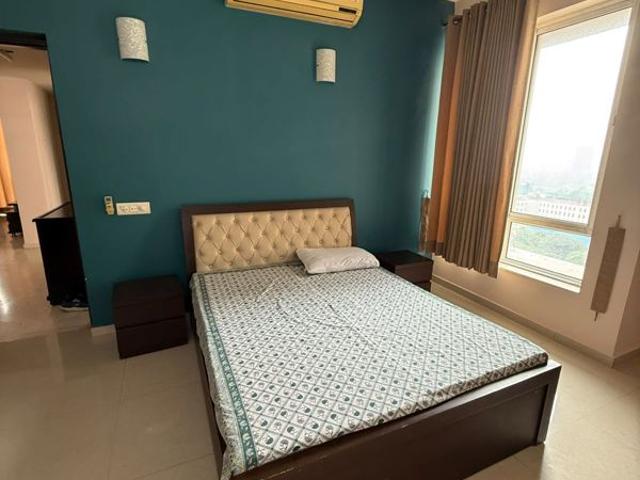 Rental | 3 BHK + 1664 Sq.Ft. Apartment in Unitech Fresco