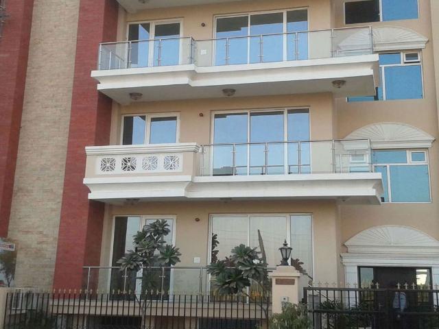 Rental | 3 BHK + 1676 Sq.Ft. Independent House in Sector 7