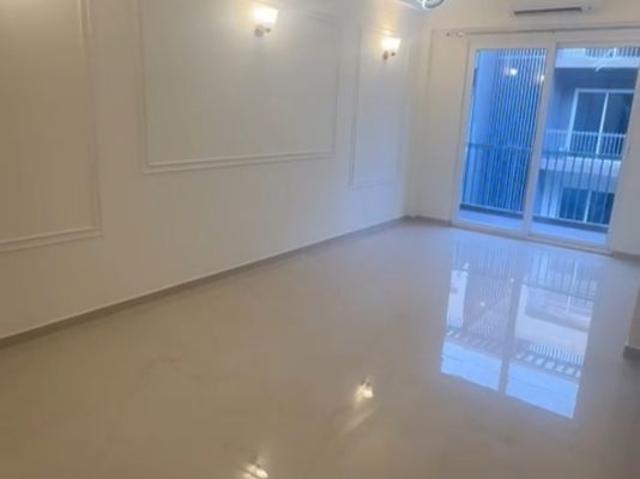 Rental | 3 BHK + 1680 Sq.Ft. Apartment in Smart World Orchard