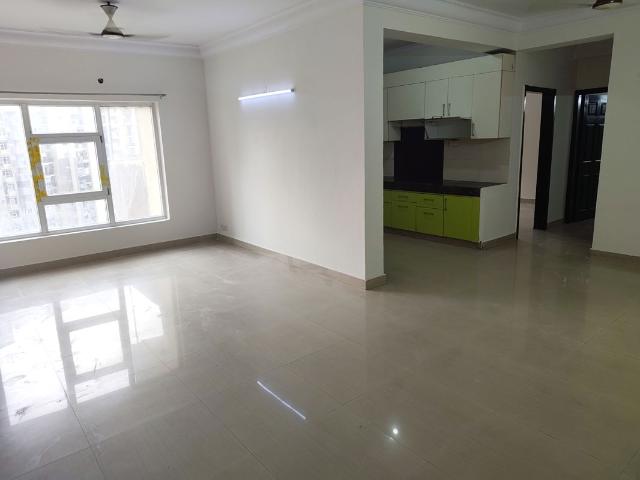 Rental | 3 BHK + 1685 Sq.Ft. Apartment in Paramount Floraville
