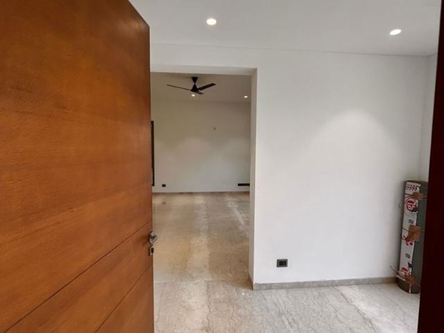 Rental | 3 BHK 1689 Sq.Ft. Apartment in Godrej Meridien