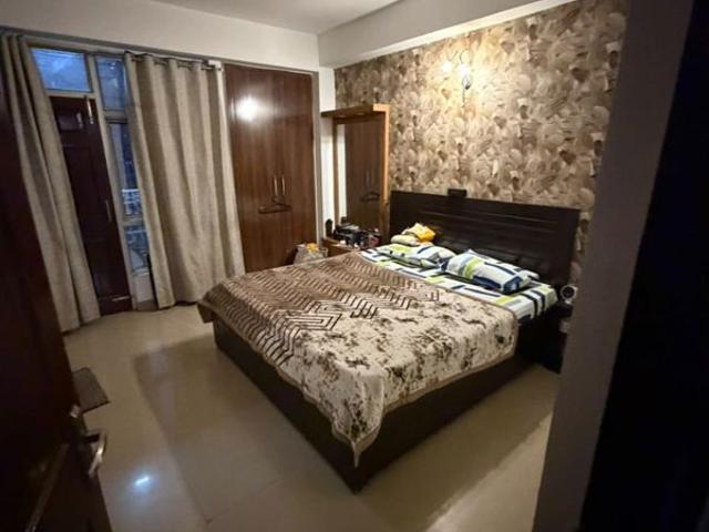 Rental | 3 BHK 1690 Sq.Ft. Apartment in Gaur Sportswood
