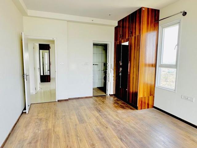 Rental | 3 BHK 1600 Sq.Ft. Apartment in Godrej Aqua